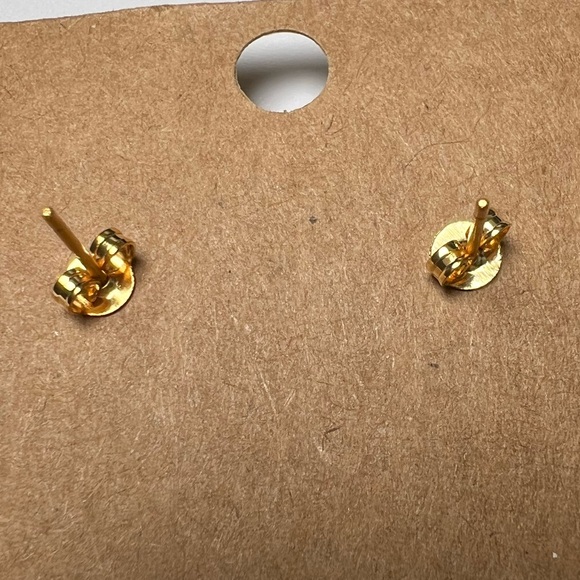 Amber Simulant Oval Stud Earrings - Picture 2 of 2